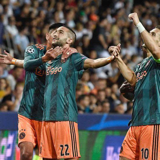 在皇马夺得 在皇马夺得